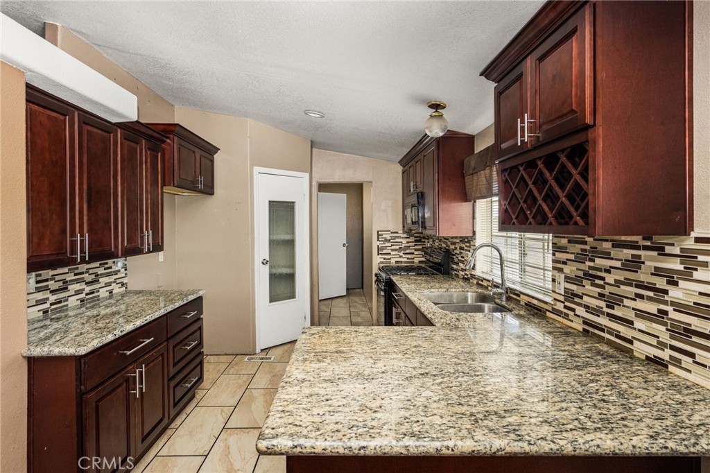 Kitchen - 1616 S Euclid 71, Anaheim CA 92802 - photo 12