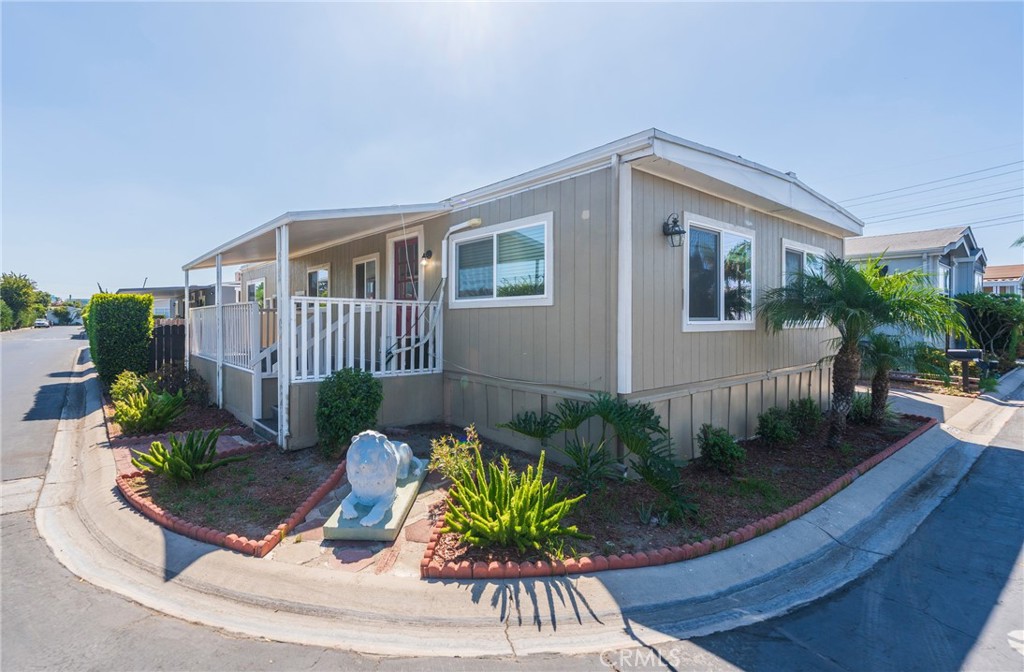 1616 S Euclid Street 75, Anaheim CA 92802 - photo 2