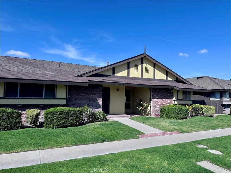 1677 W Cindy A, Anaheim, CA 92802