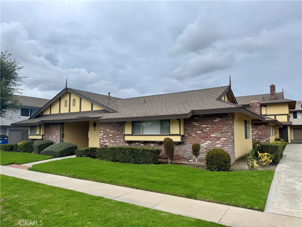 1683 W Cindy Lane D, Anaheim CA 92802 - photo 1