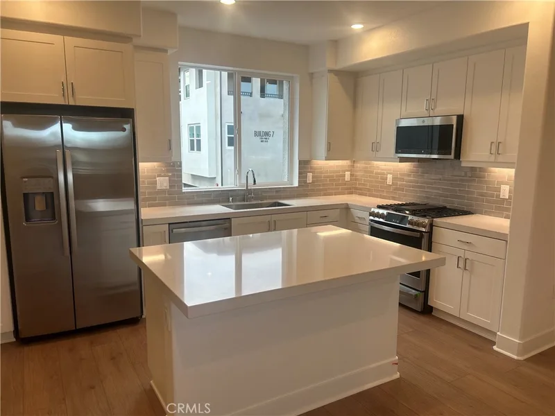 1700 E Park #8, Anaheim, CA 92805