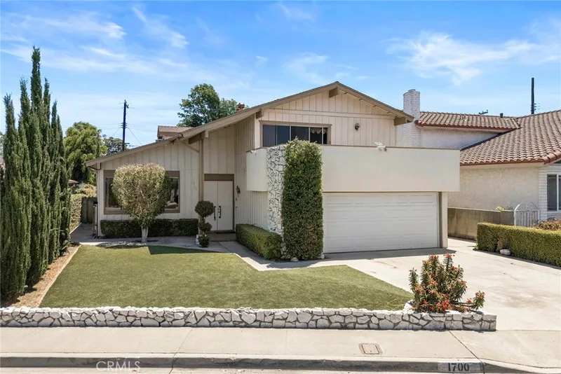 1700 S Carnelian Street, Anaheim, CA 92802