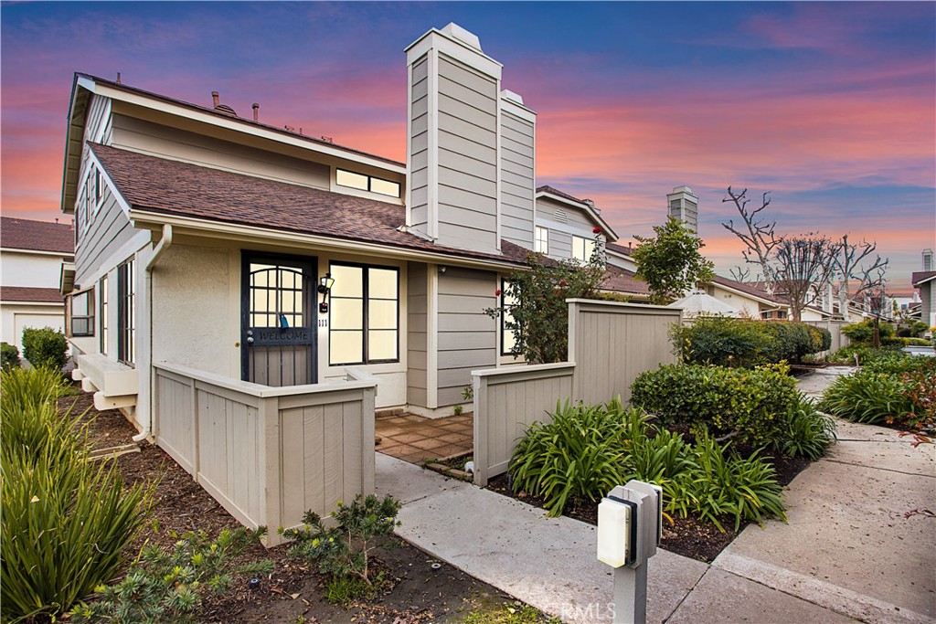 1700 W Cerritos Avenue 111, Anaheim CA 92804 - photo 1