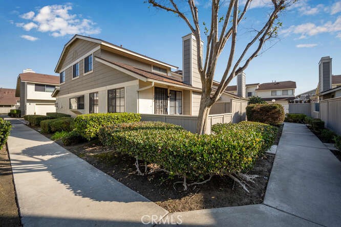 1700 W Cerritos Avenue 230, Anaheim CA 92804 - photo 1