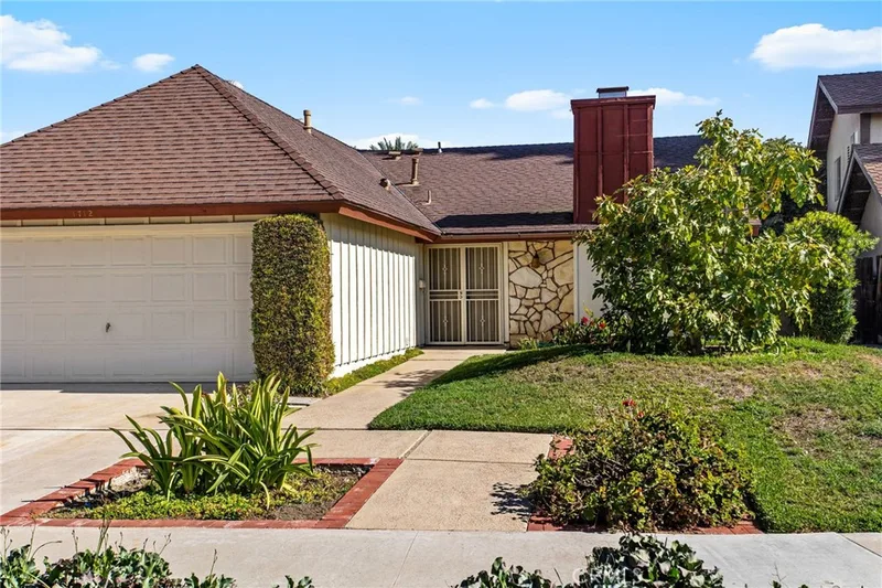 1712 N Tympani, Anaheim, CA 92807