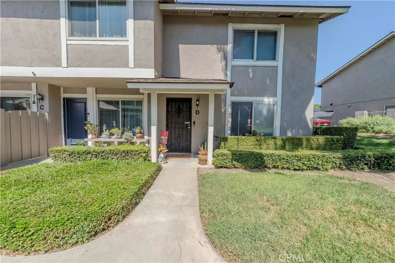 1726 N Oak Knoll N D, Anaheim, CA 92807