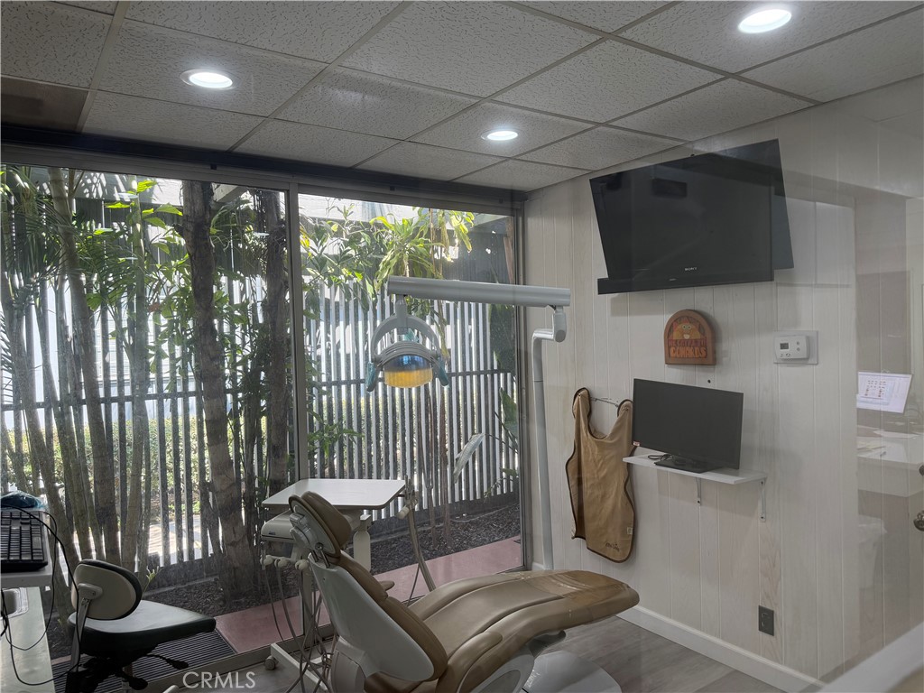 Gold Room - Operatory 3 - 1731 W Romneya Drive, Anaheim CA 92801 - photo 16