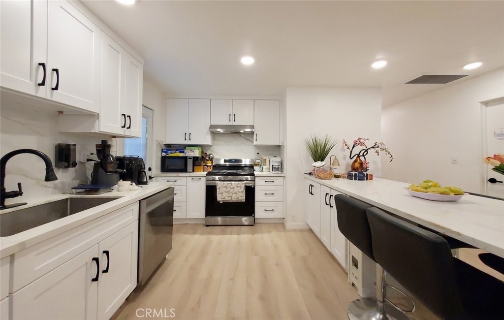 1738 VARNA S, Anaheim CA 92804 - photo 19