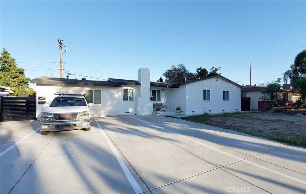 1738 VARNA S, Anaheim CA 92804 - photo 3