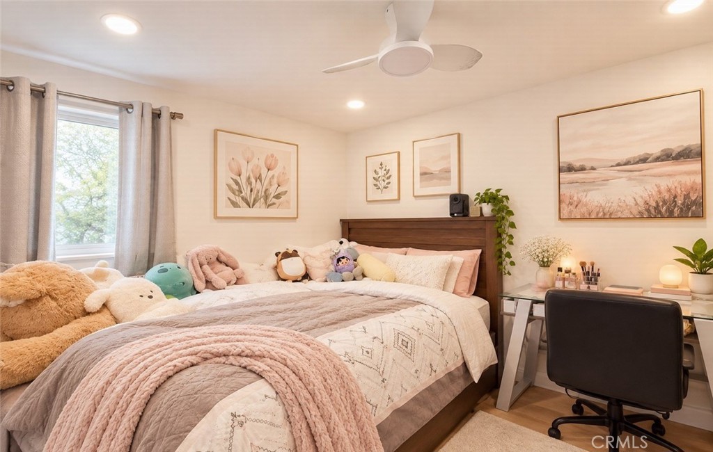 1738 VARNA S, Anaheim CA 92804 - photo 12