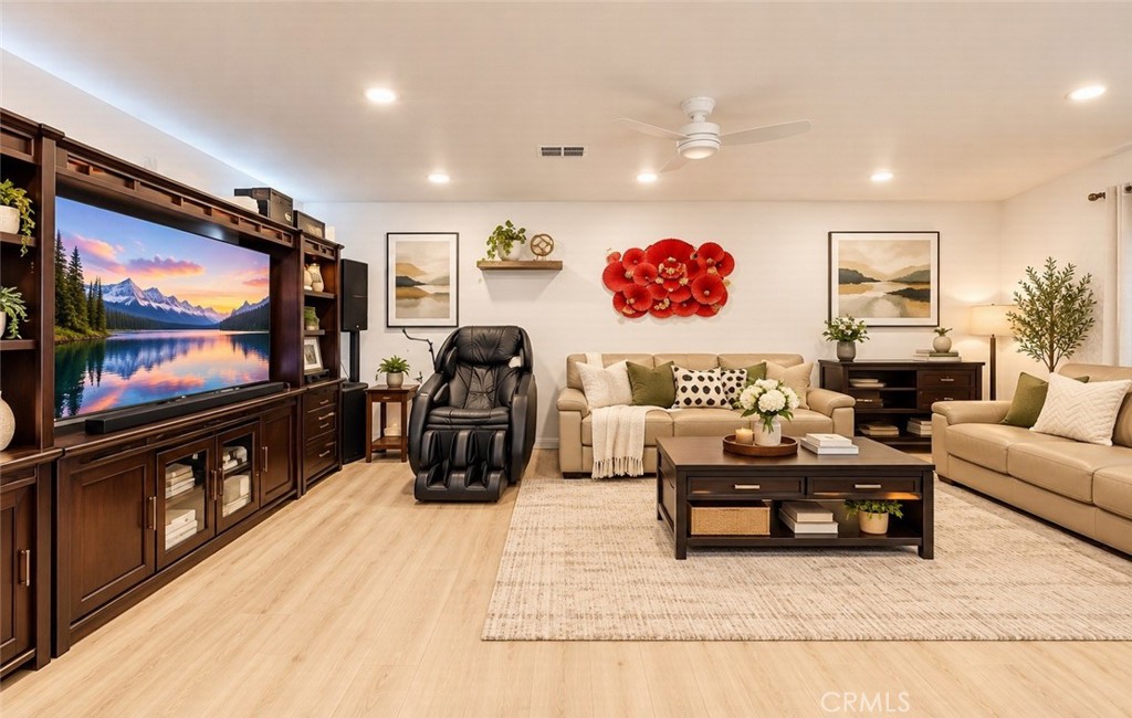 1738 VARNA S, Anaheim CA 92804 - photo 14