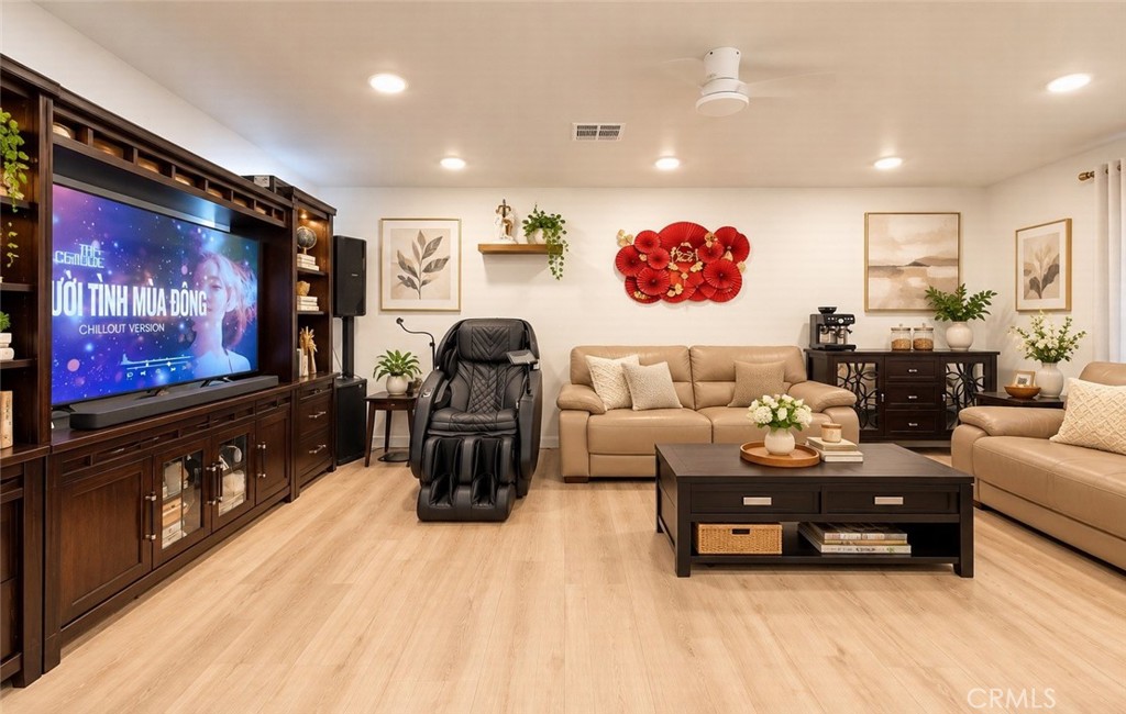 1738 VARNA S, Anaheim CA 92804 - photo 15