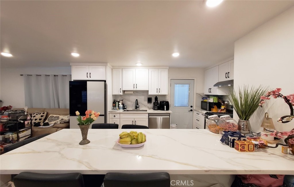 1738 VARNA S, Anaheim CA 92804 - photo 17