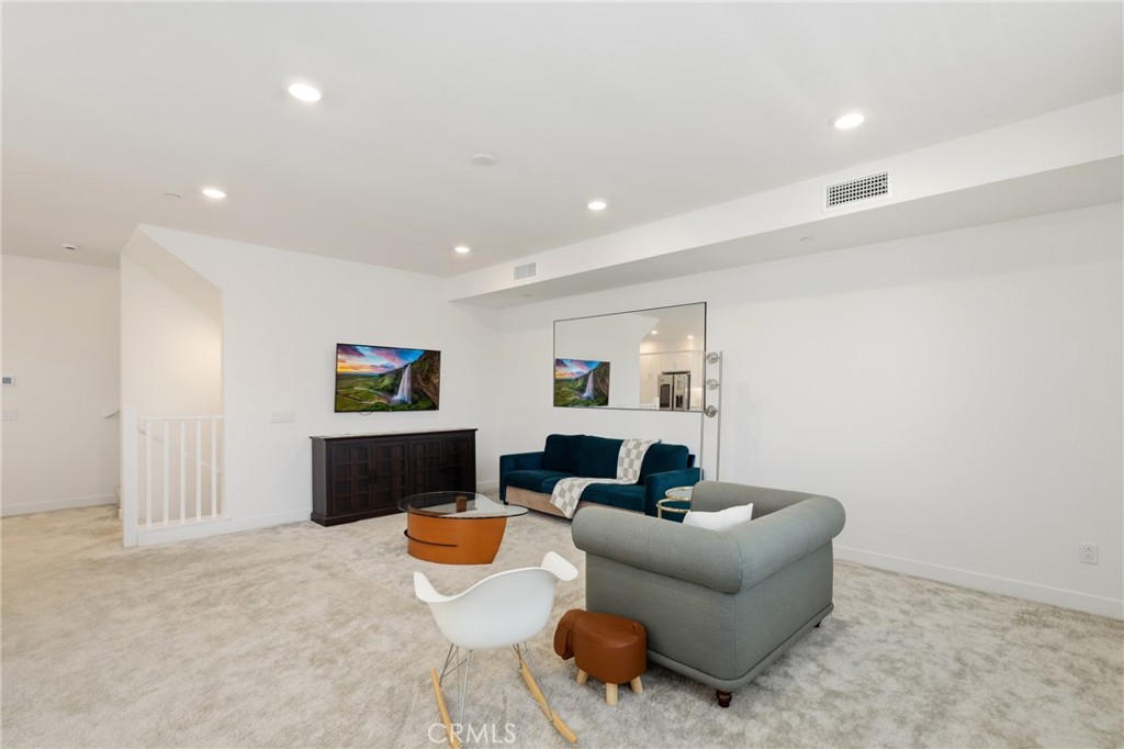 175 W La Palma Avenue 6, Anaheim CA 92801 - photo 3