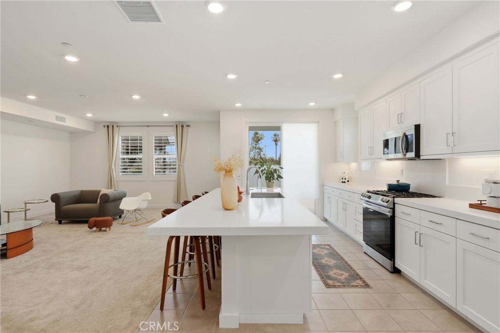 175 W La Palma Avenue 6, Anaheim CA 92801 - photo 6