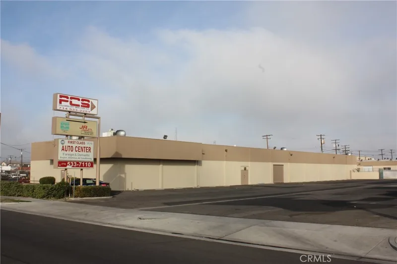 1751 W Lincoln Avenue W, Anaheim, CA 92801