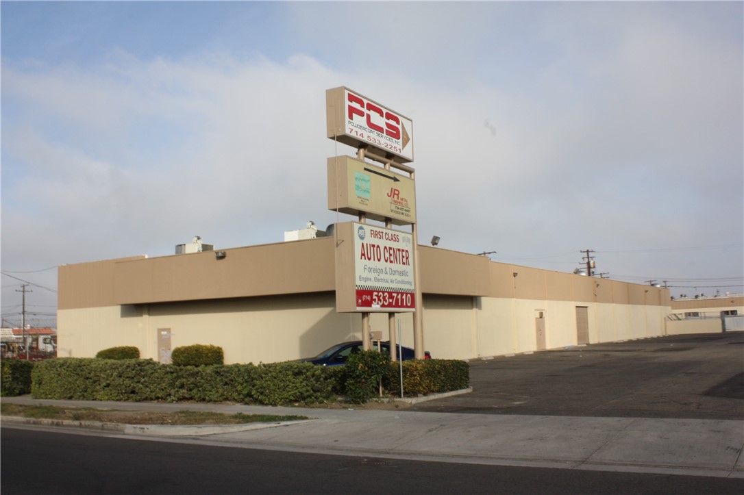 1751 W Lincoln Building - 1751 W Lincoln Avenue W, Anaheim CA 92801 - photo 2