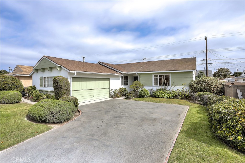 Large Driveway can fit an RV or Boat - 1754 W Crone Avenue, Anaheim CA 92804 - photo 1