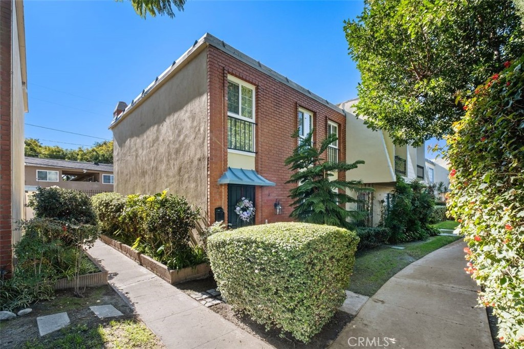 1800 W Gramercy Avenue 18, Anaheim CA 92801 - photo 1