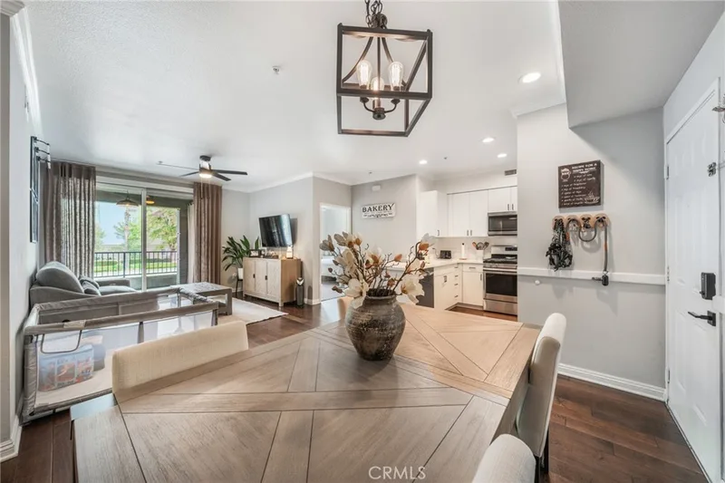 1801 E Katella 2133, Anaheim, CA 92805