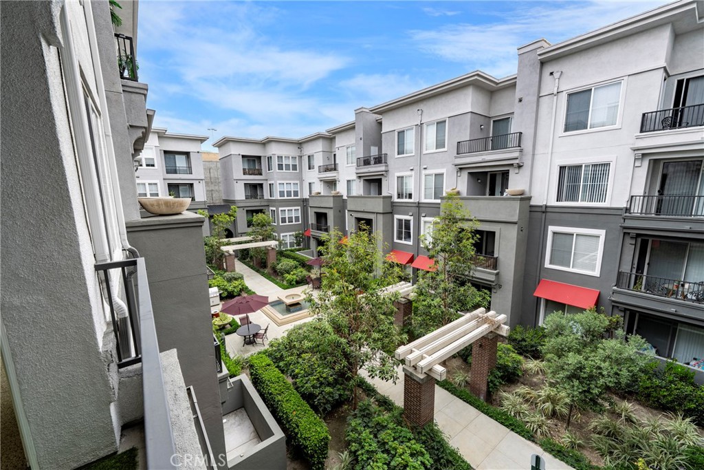 Quiet, highly desirable courtyard view - 1801 E Katella 3130, Anaheim CA 92805 - photo 1