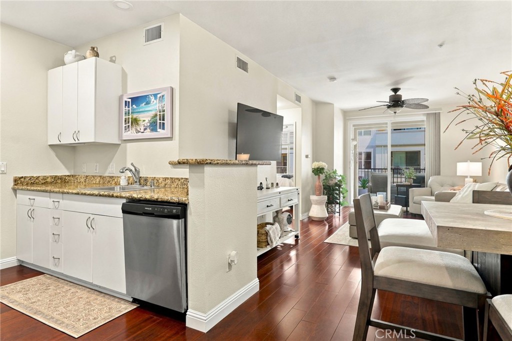 1801 E Katella Avenue 2029, Anaheim CA 92805 - photo 3