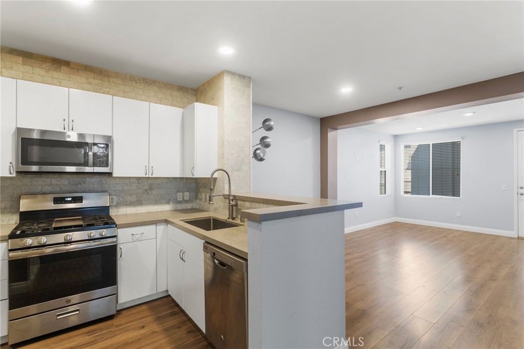 1801 E Katella Avenue 3037, Anaheim CA 92805 - photo 1