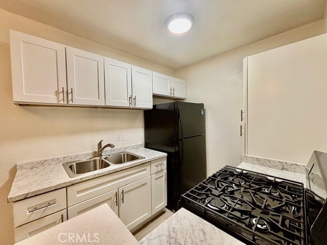 1810 W Sallie 7, Anaheim CA 92804 - photo 12