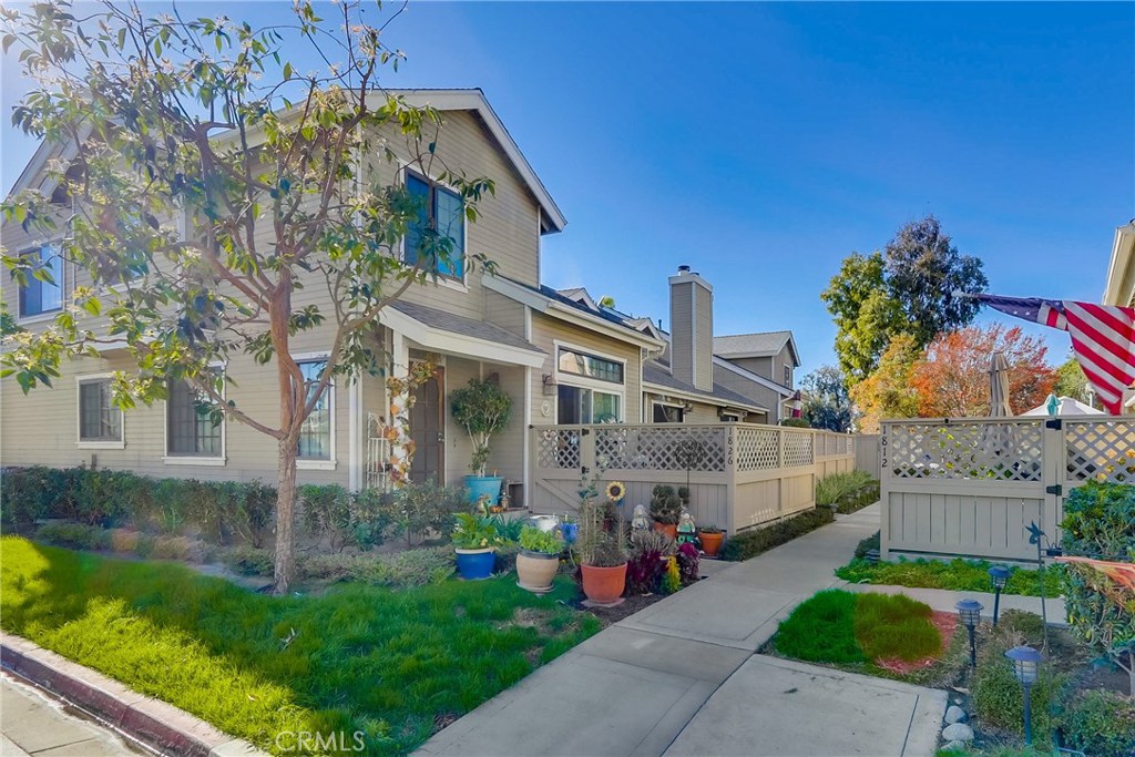 1822 W Falmouth Avenue 13, Anaheim CA 92801 - photo 1