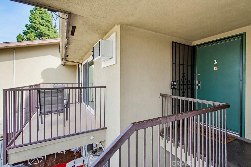 1860 W Glenoaks L, Anaheim CA 92801 - photo 4
