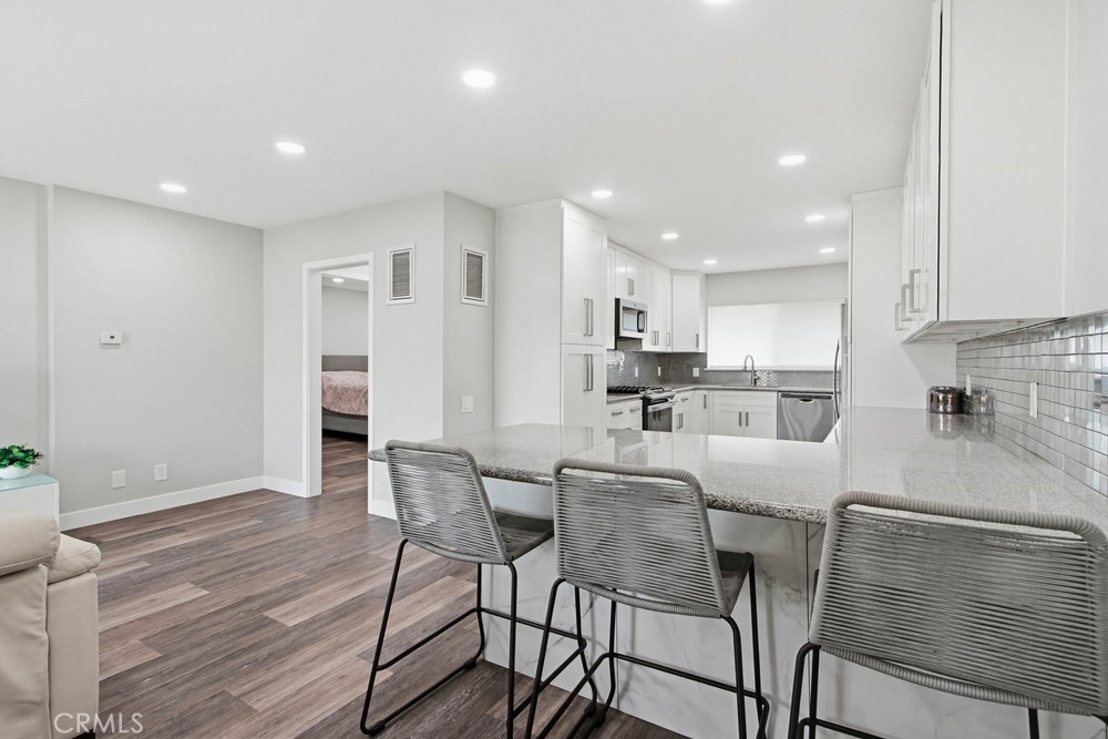 1860 W Glenoaks L, Anaheim CA 92801 - photo 5