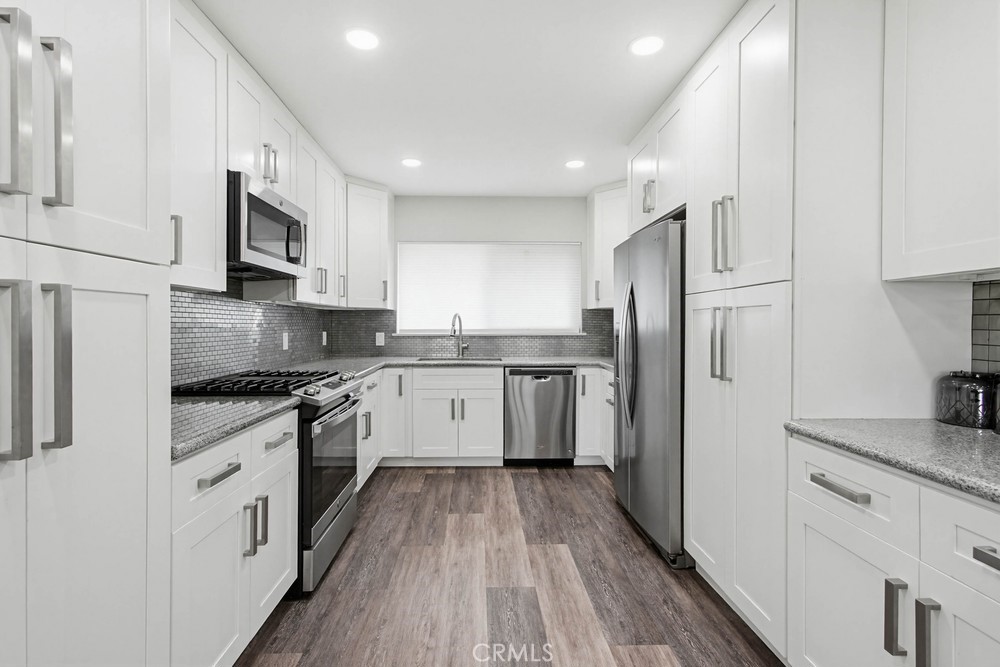 1860 W Glenoaks L, Anaheim CA 92801 - photo 9