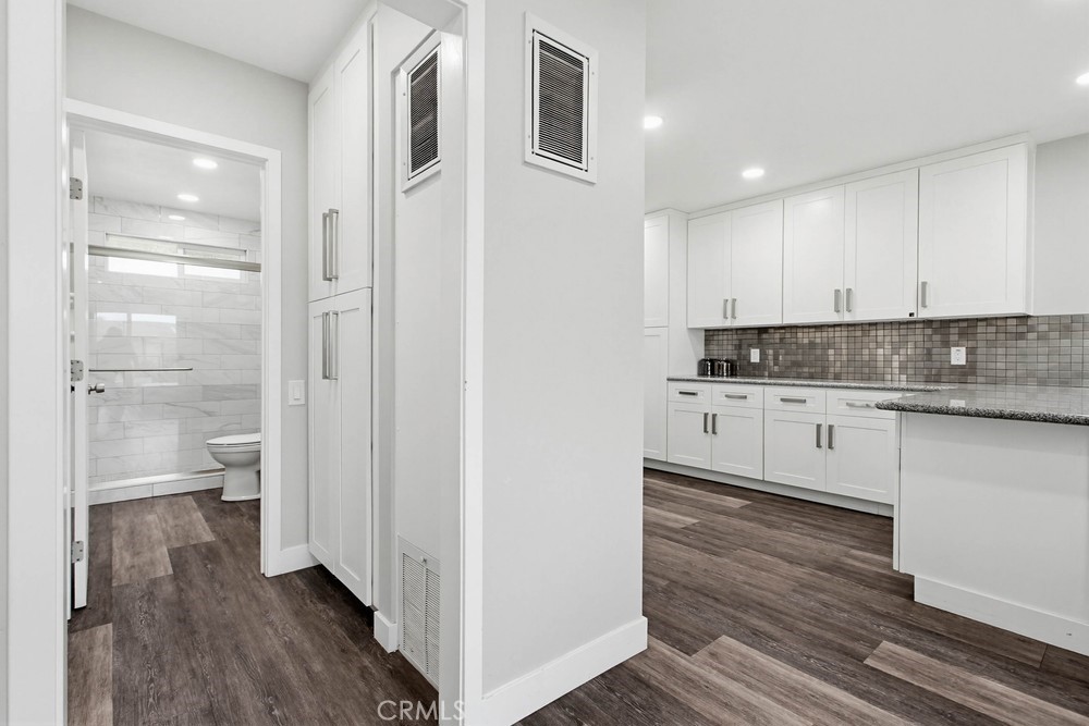 1860 W Glenoaks L, Anaheim CA 92801 - photo 17
