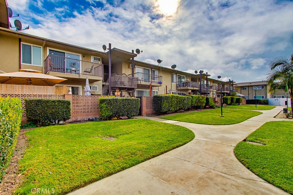 1860 W Glenoaks L, Anaheim CA 92801 - photo 34