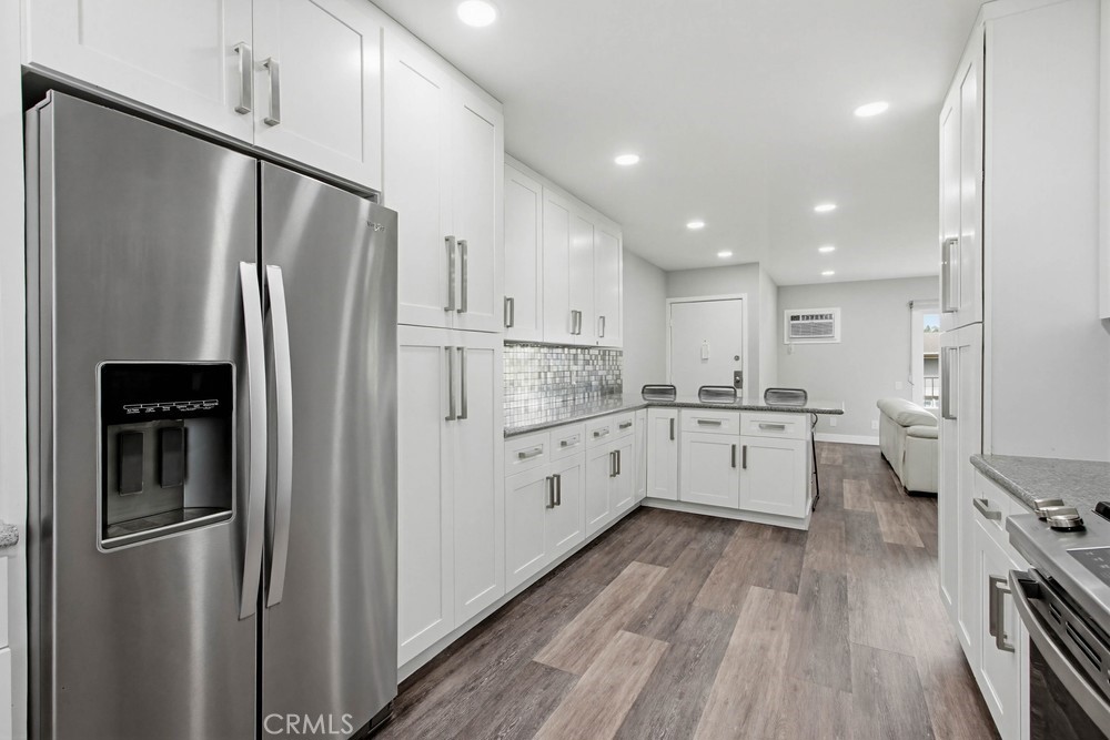 1860 W Glenoaks, Anaheim CA 92801 - photo 16
