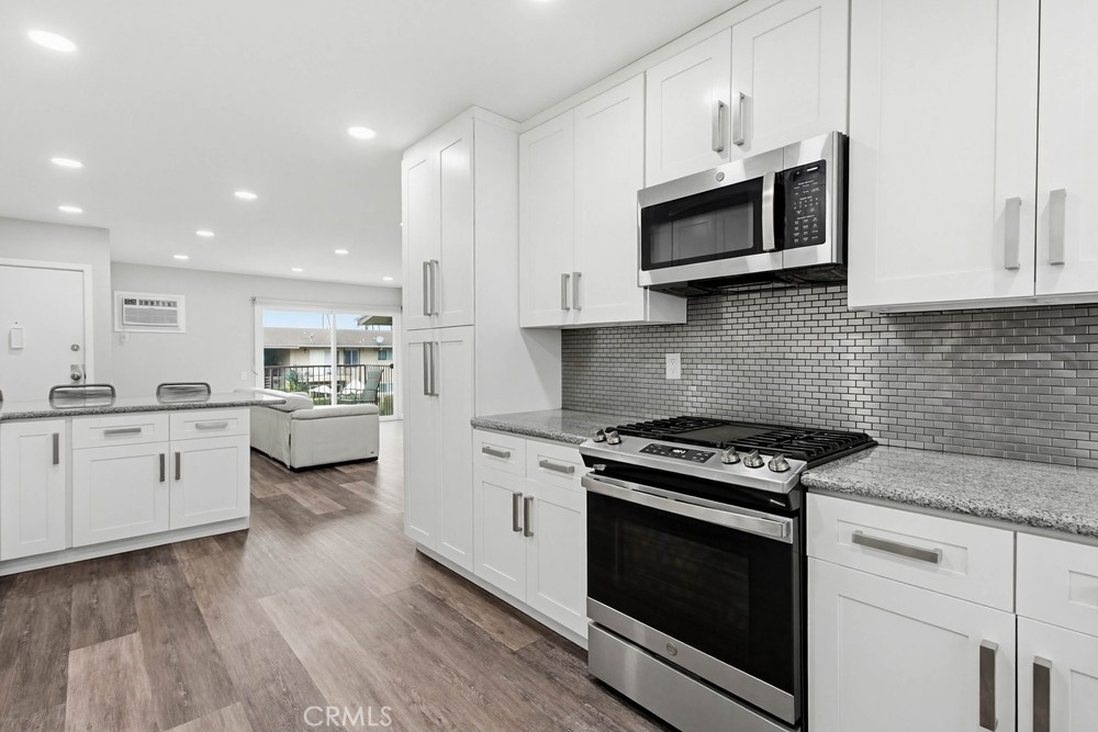 1860 W Glenoaks, Anaheim CA 92801 - photo 17