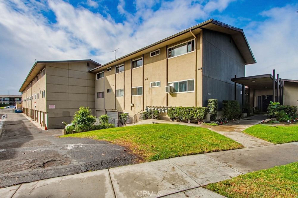 1860 W Glenoaks, Anaheim CA 92801 - photo 37