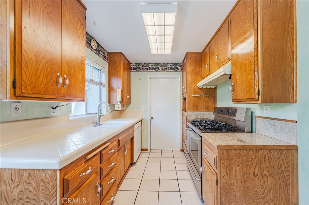 1872 W Tedmar, Anaheim CA 92804 - photo 9