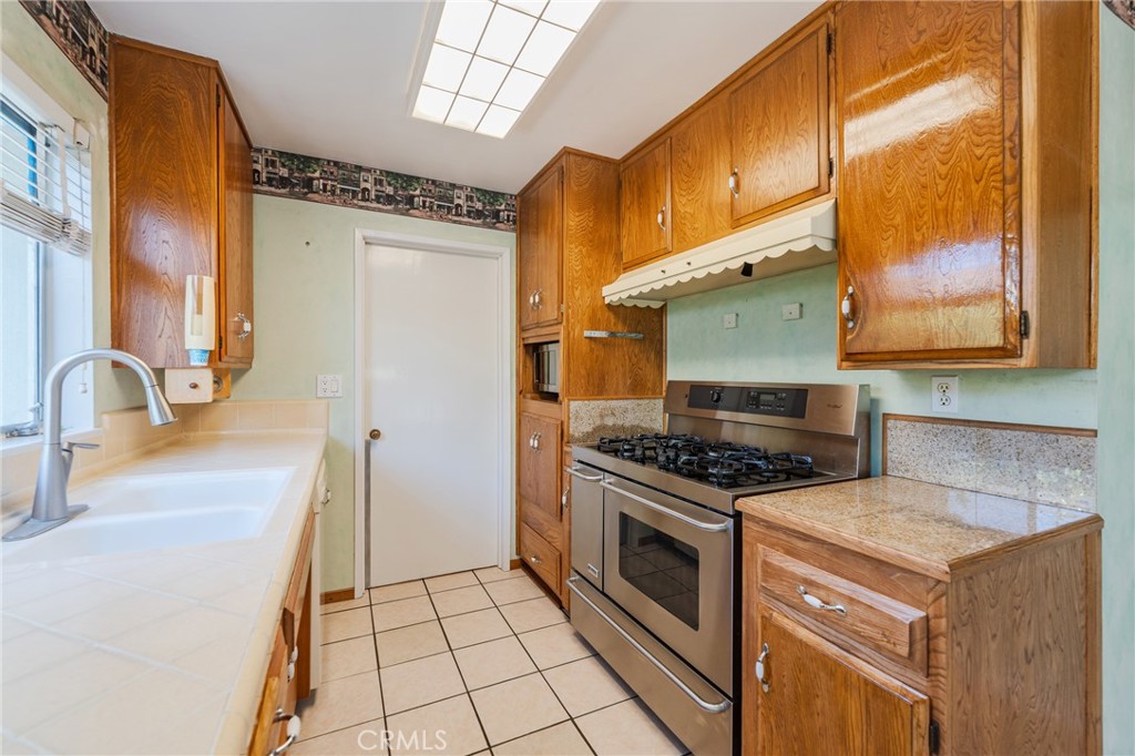 1872 W Tedmar, Anaheim CA 92804 - photo 11