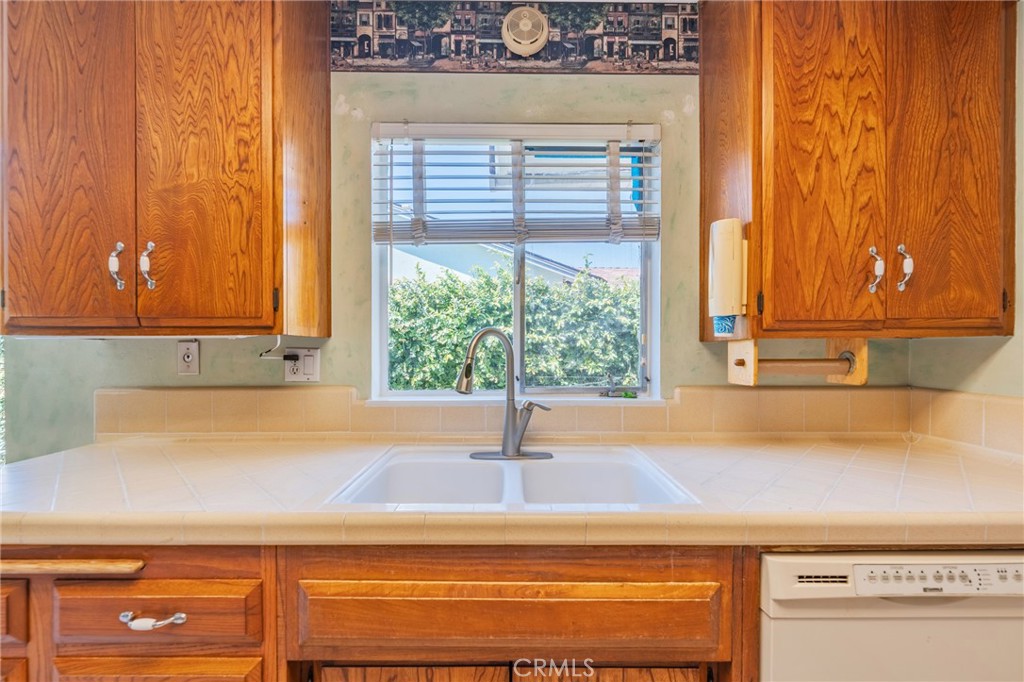 1872 W Tedmar, Anaheim CA 92804 - photo 12