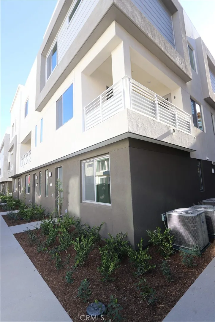 1890 S Westside Drive 61, Anaheim, CA 92805