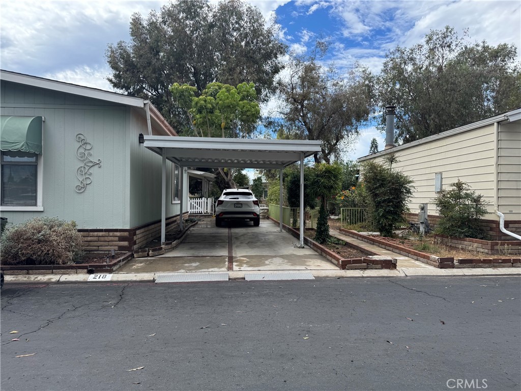 1919 Coronet Avenue 218, Anaheim CA 92801 - photo 2
