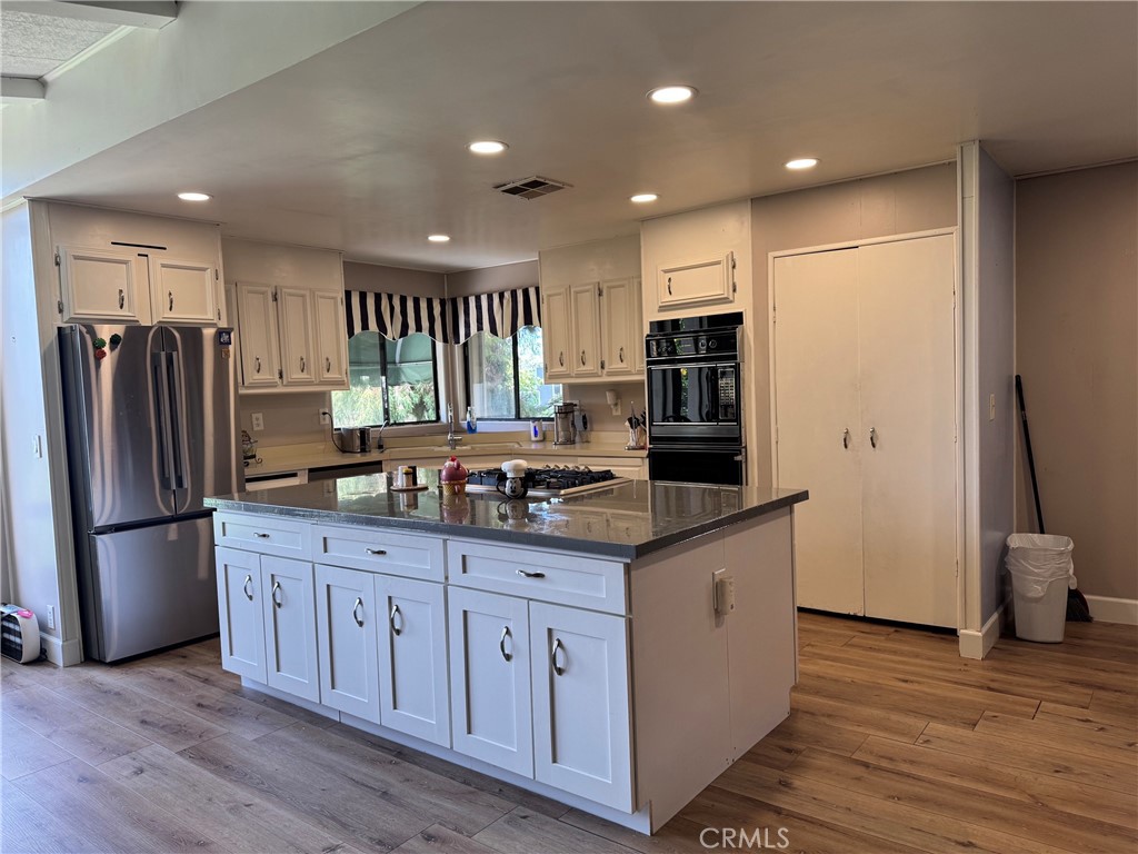 1919 Coronet Avenue 218, Anaheim CA 92801 - photo 7