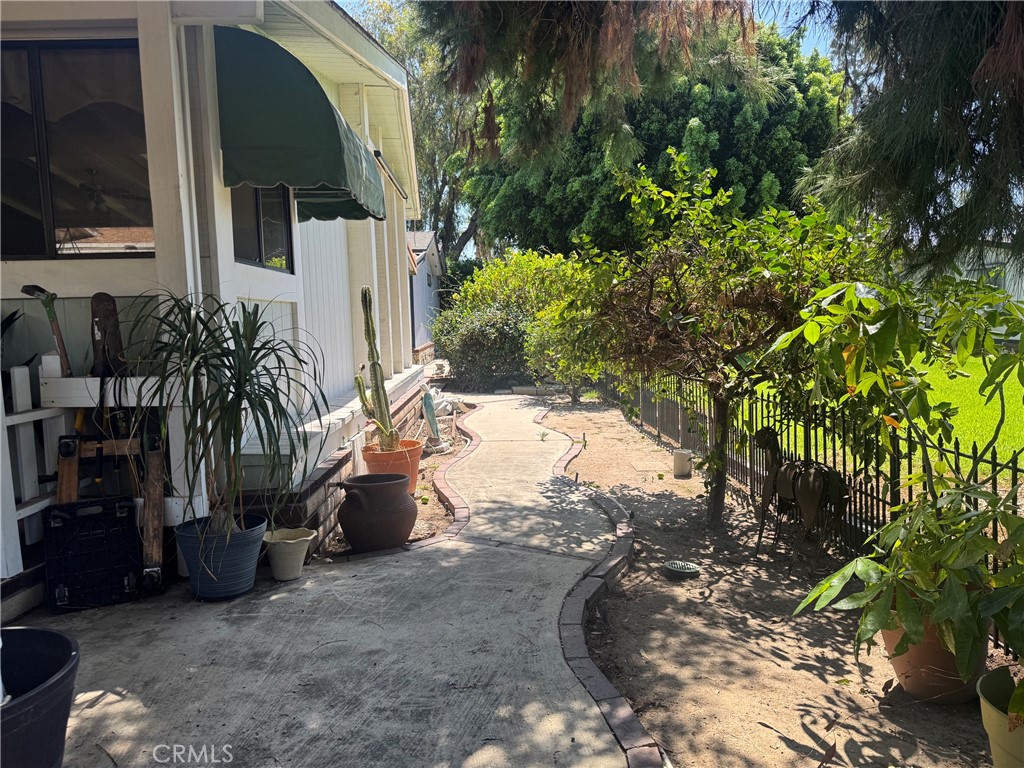 1919 Coronet Avenue 218, Anaheim CA 92801 - photo 29