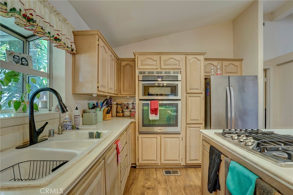 1919 W Coronet 132, Anaheim CA 92801 - photo 22