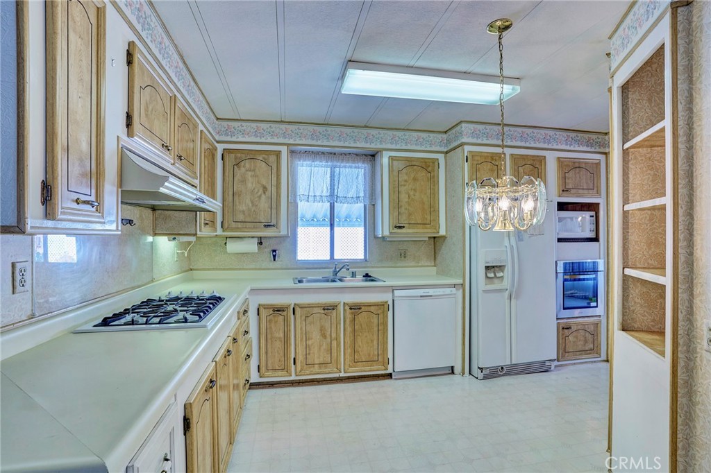 1919 W Coronet Avenue 75, Anaheim CA 92801 - photo 14