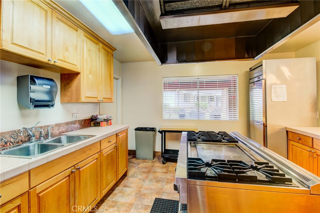 1919 W Coronet Avenue 75, Anaheim CA 92801 - photo 46