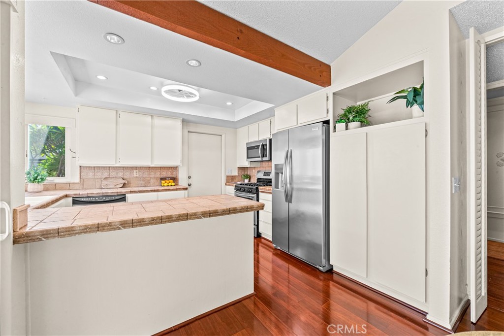 1986 W Bayshore, Anaheim CA 92801 - photo 18