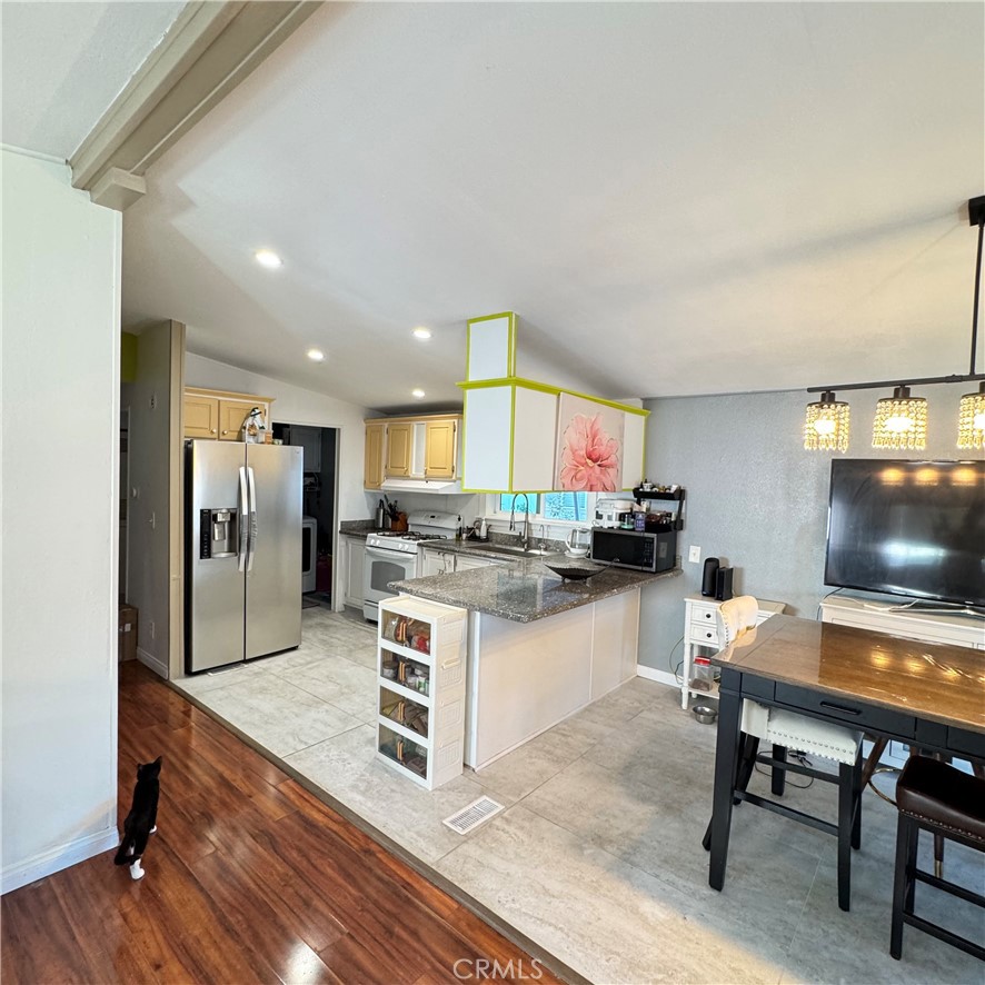 2 Palm, Anaheim CA 92801 - photo 8