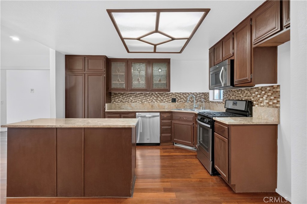 201 S Brookside Court, Anaheim CA 92808 - photo 9